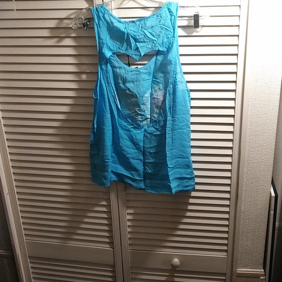 Shirt - Picture 3 of 7